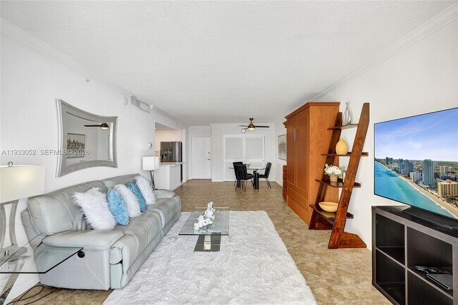 Building Photo - 2501 S Ocean Dr