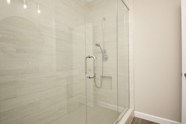 Building Photo - Great Location in Fort Walton Beach Near Bases and Hospital.