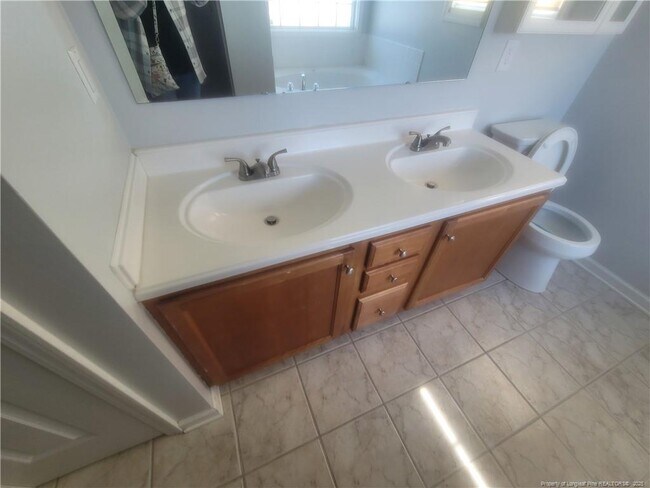 Building Photo - 3320 Benson Pl