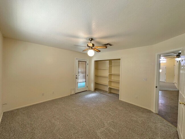 Building Photo - 3905 Raymond Ave
