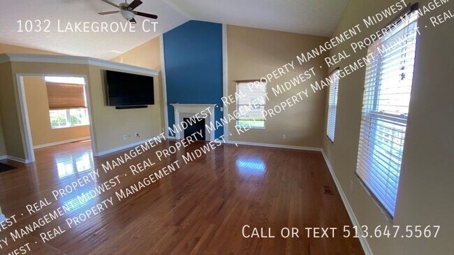 Building Photo - 1032 Lakegrove Ct