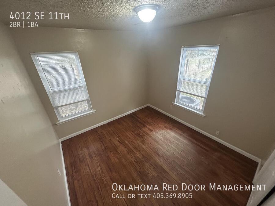 Building Photo - 4012 SE 11th St