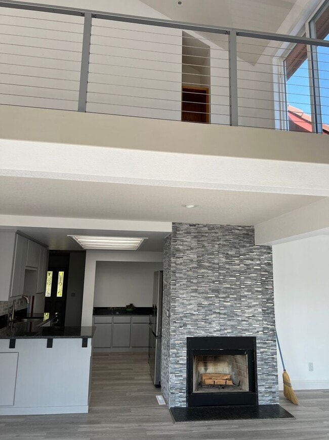 Building Photo - Suquamish View Home