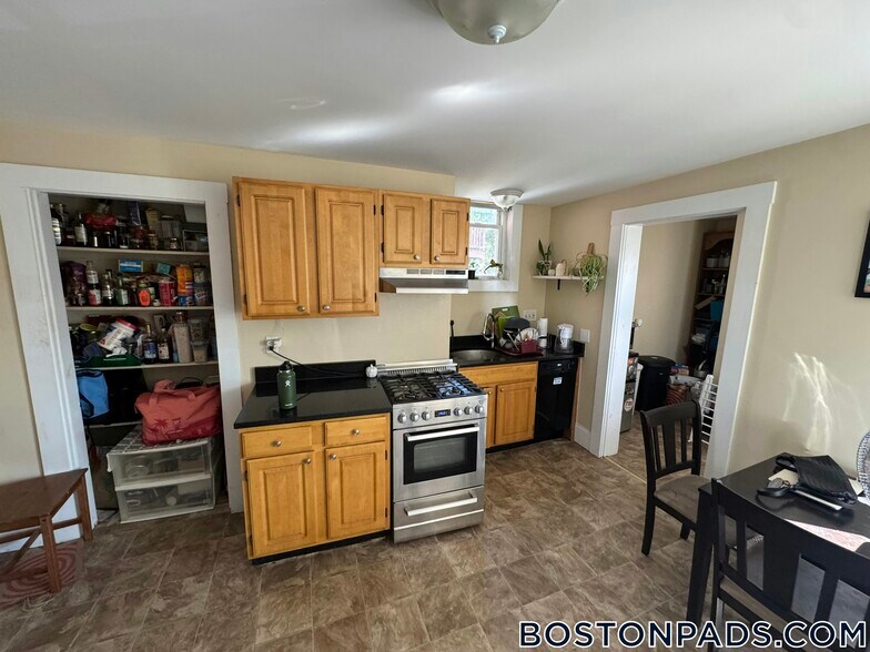 Building Photo - 53 W Seventh St