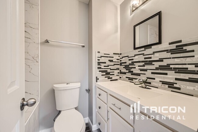 Building Photo - 4744 Wainwright Cir