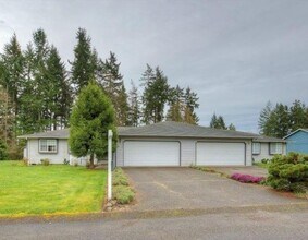 Building Photo - Beautifully Updated 2 Bed 2 Bath Duplex in Quiet Cul-de-Sac in East Puyallup!