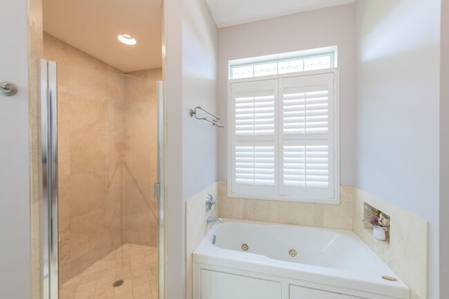 Building Photo - 3315 SE W Snow Rd