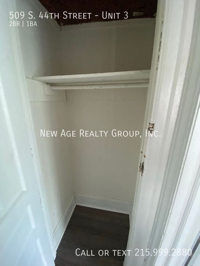 Building Photo - 509 S 44th St