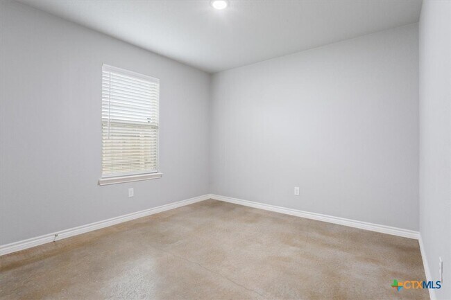 Building Photo - 1468 Dryden Ave
