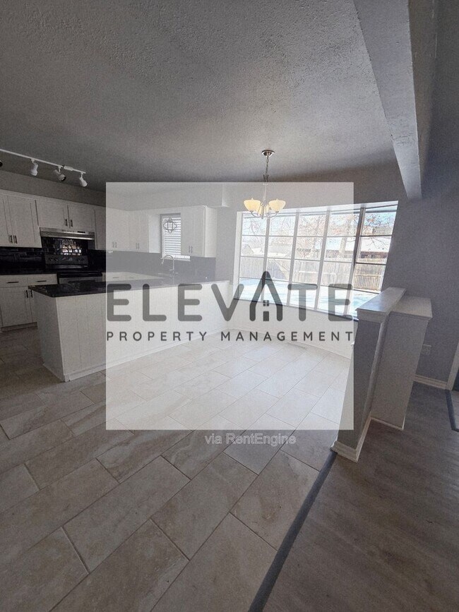 Building Photo - 1809 N Oakhill Rd