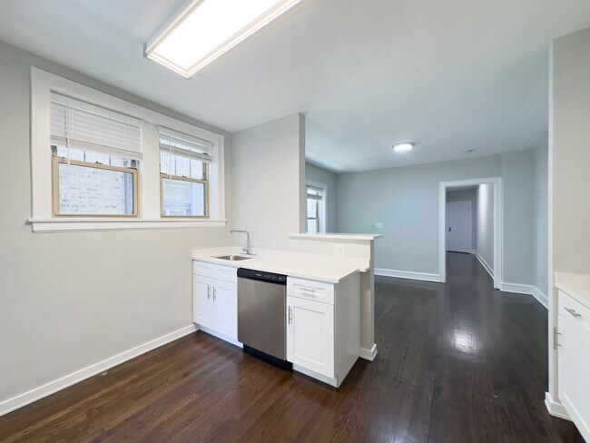 Building Photo - 5259 W Nelson St