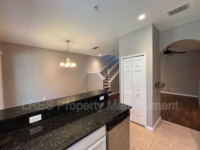 Building Photo - 55 Canterbury Bell Dr