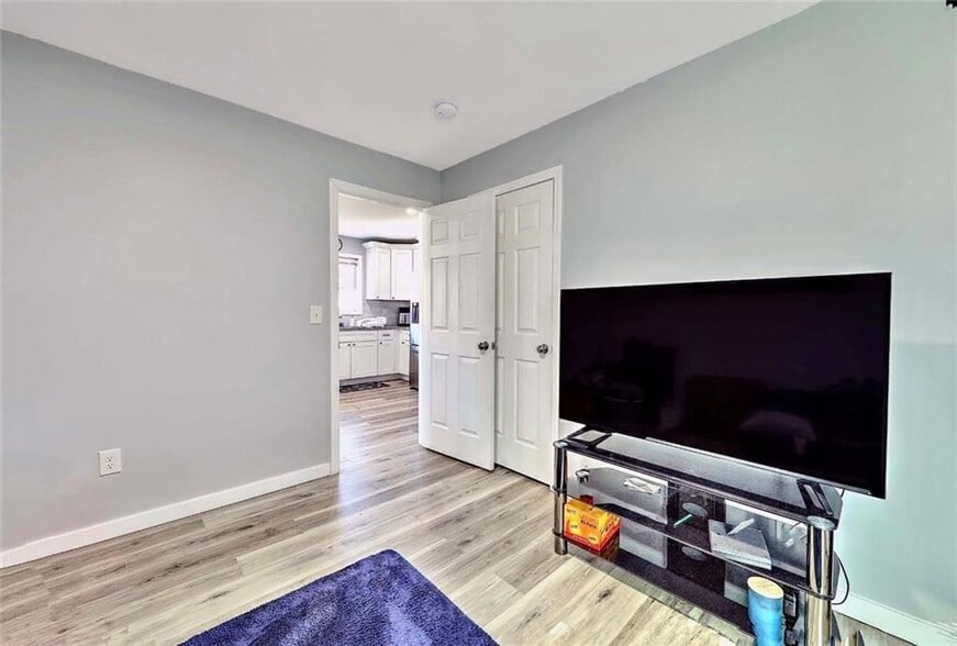 Building Photo - 119 Bowdoin St