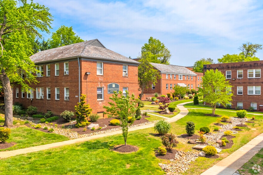 Primary Photo - Garfield Court Apartments