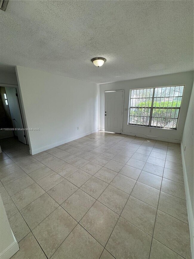 Building Photo - 757 NW 95th Terrace