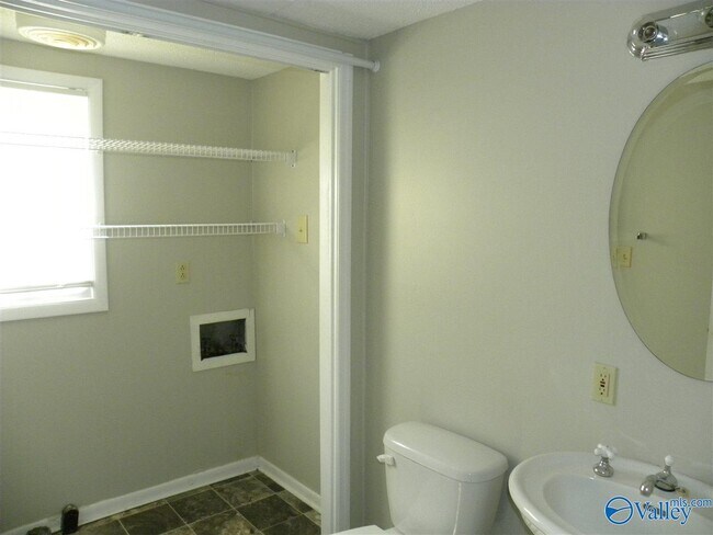 Building Photo - 1308 Nolan Ct