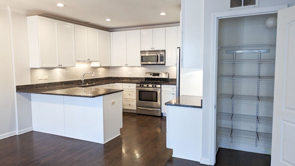 Kitchen and Pantry - 1506 N Sedgwick St