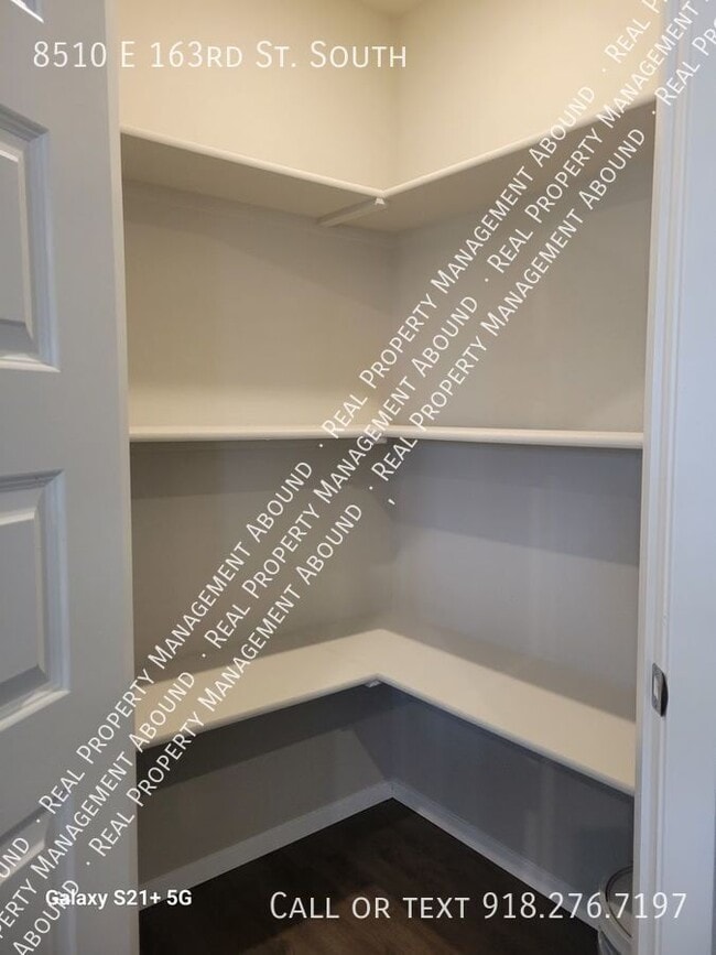 Building Photo - 8510 E 163rd St S