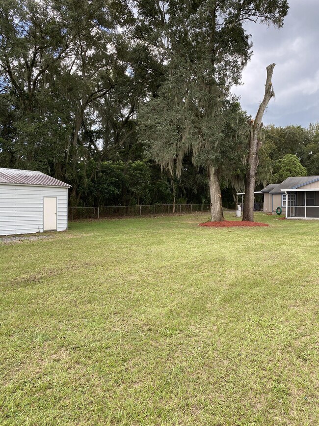 Building Photo - 740 Knowles Rd