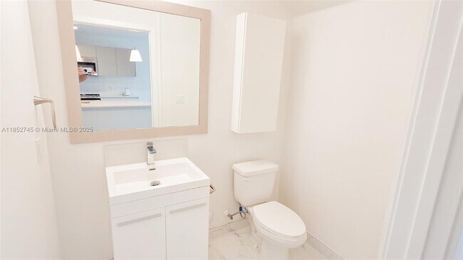 Building Photo - 2555 NE 193rd St
