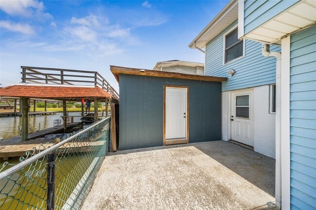 Building Photo - 77 Bayou Vista Dr