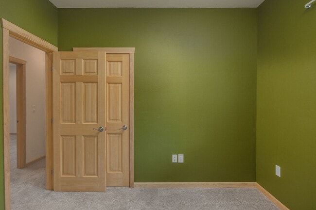 Building Photo - Spacious & Modern 3-Bed, 2-Bath Home with ...