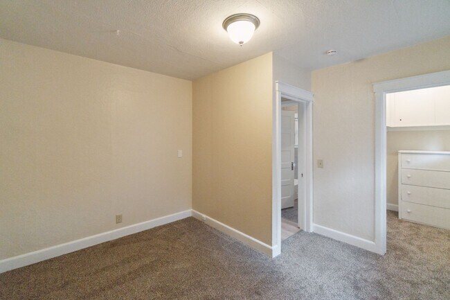 Building Photo - Single Family Home on Spokanes Sought Afte...