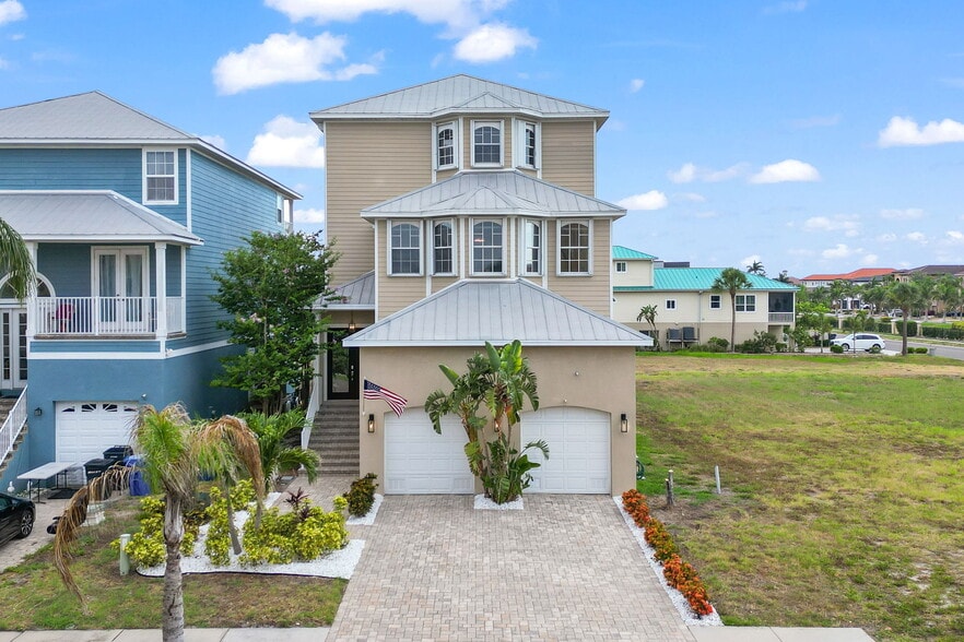 Building Photo - 1340 Apollo Beach Blvd S