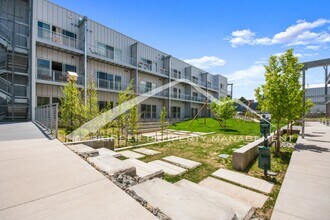 Building Photo - Newer Studio Apt in RiNo District in Denver 1 Underground Parking Space!