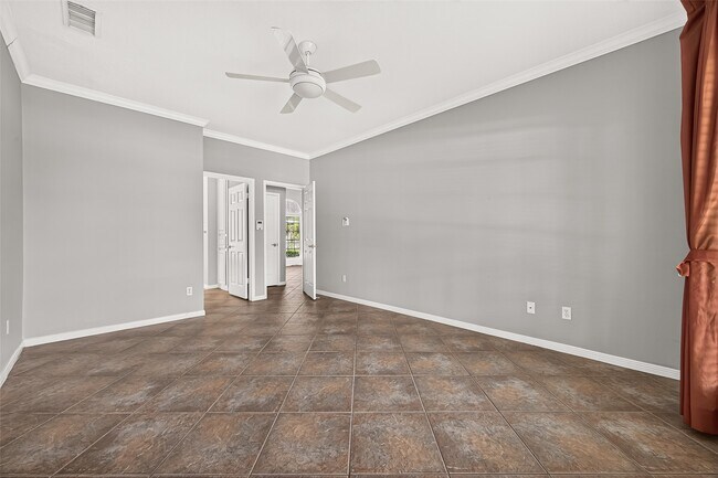 Building Photo - 2106 Avenida La Quinta St