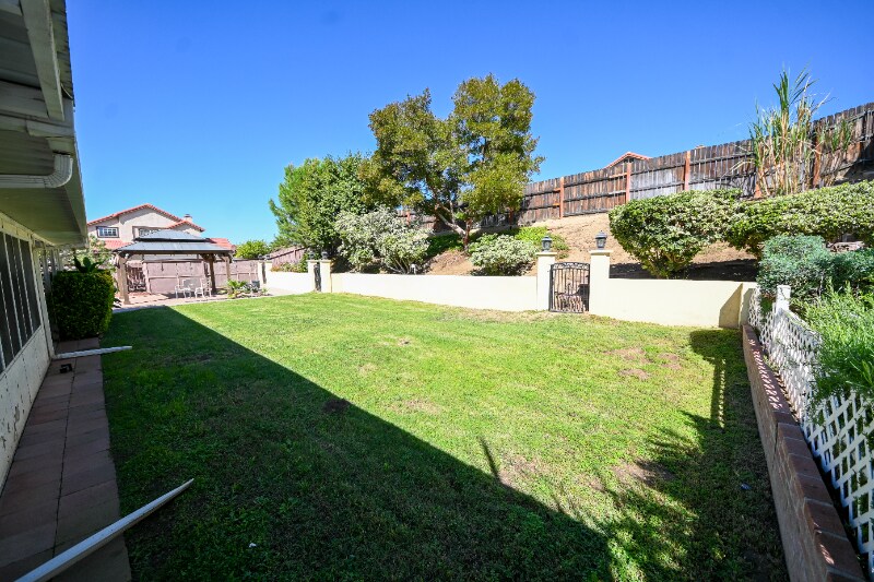 Building Photo - 25708 Oak Ct