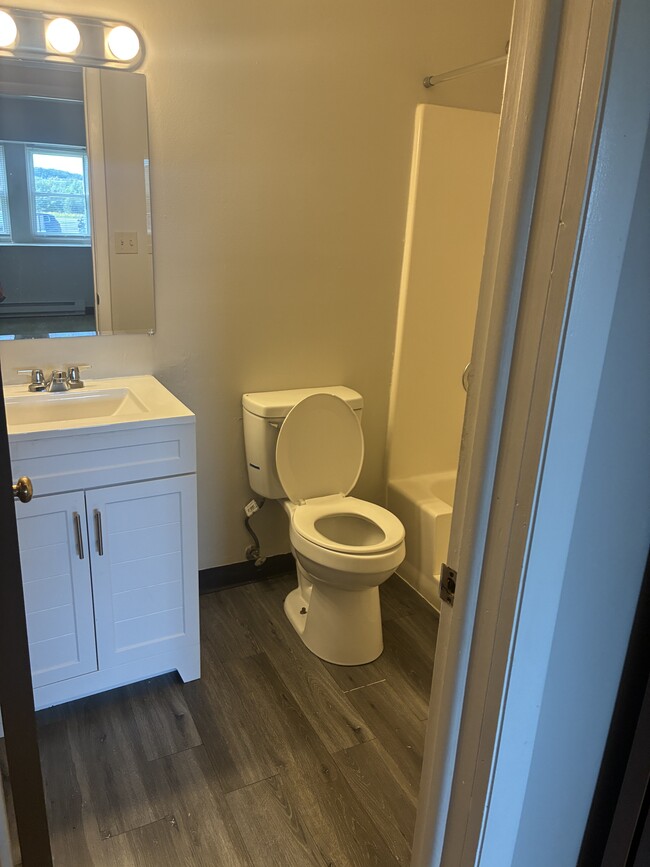 Building Photo - Festival Gardens