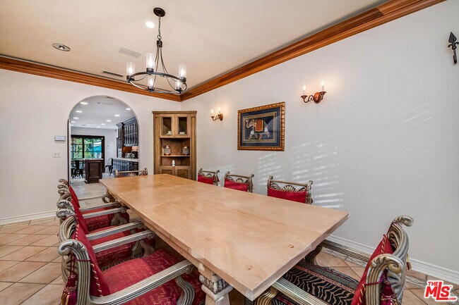 Building Photo - 4063 Benedict Canyon Dr