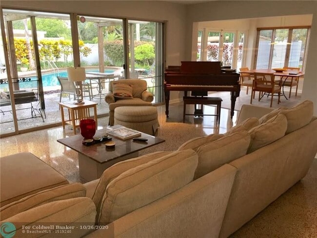 Building Photo - 1774 NE 20th St