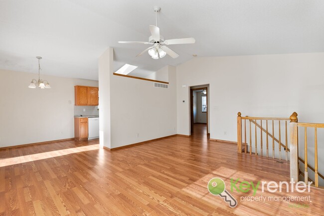 Building Photo - Beautifully Updated 3-Bedroom Bi-Level Home Near Wichita – Cul-de-Sac Location