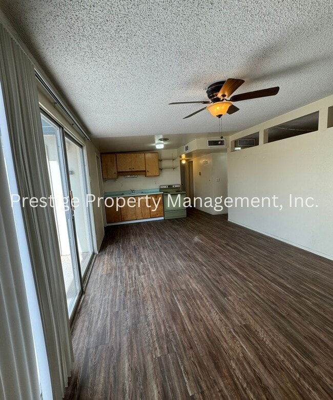 Building Photo - Charming, Centrally Located Brick House!