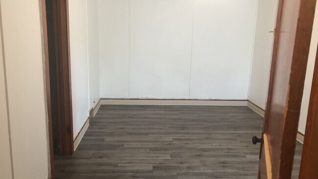 Building Photo - 675-677 NE Opal Street