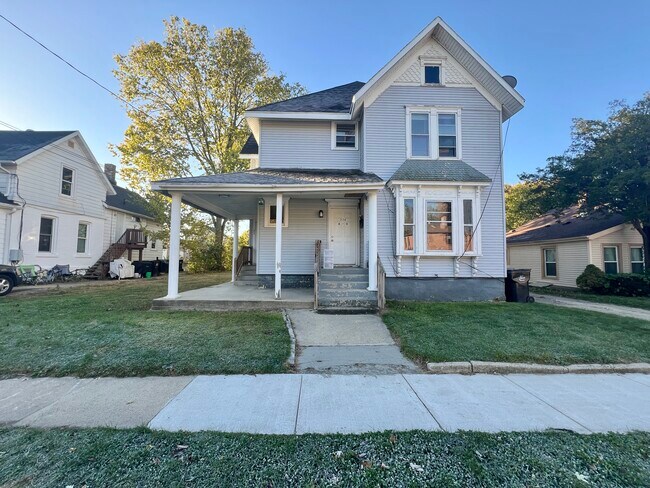 Primary Photo - 334 Euclid Ave