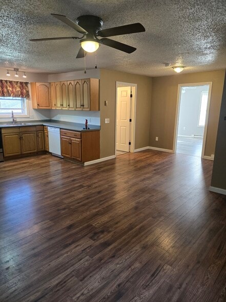 Primary Photo - 63 10th St