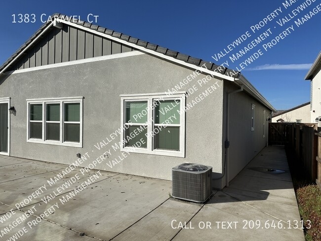 Building Photo - 1383 Caravel Ct