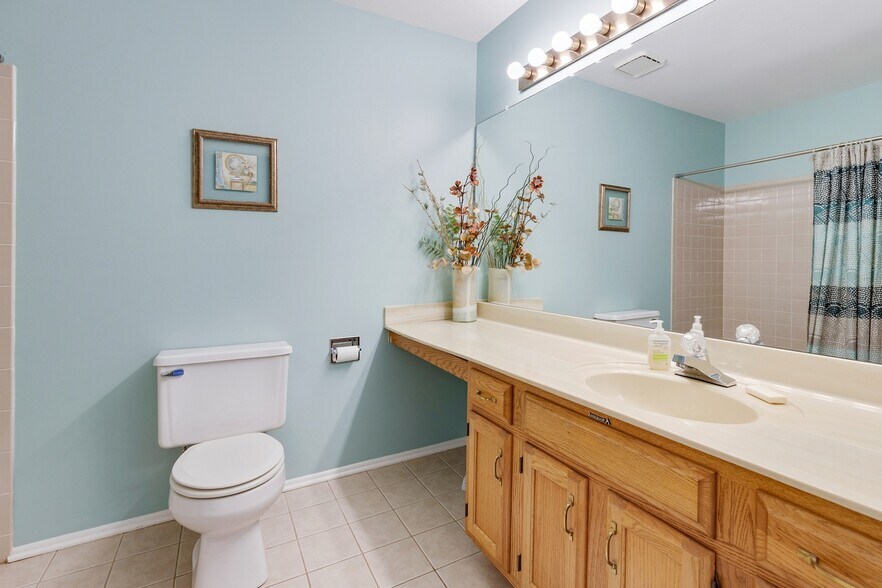 Building Photo - 2344 County Farm Ln