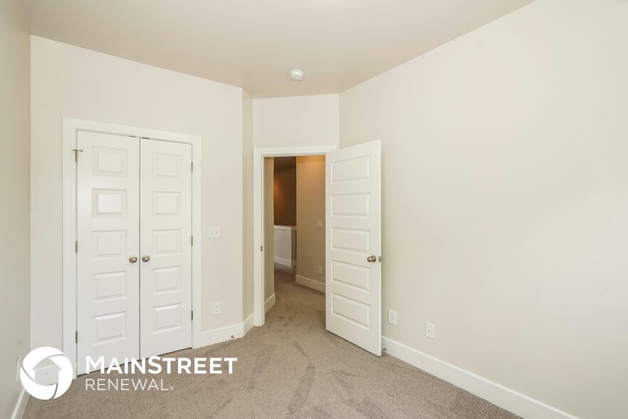 Building Photo - 136 Hartsville Ct