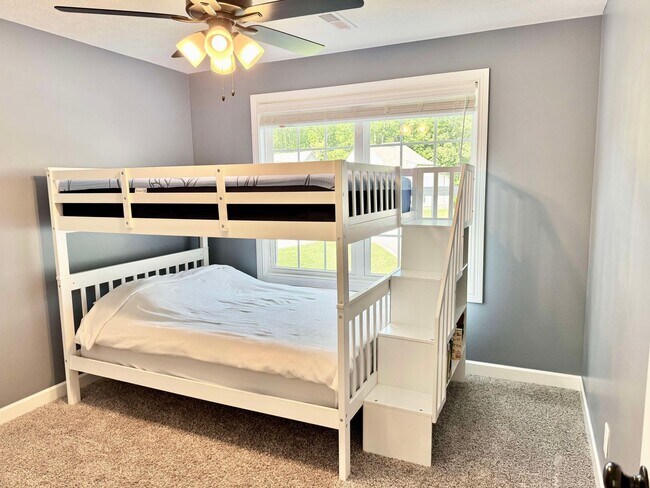Building Photo - 1057 Brightwood Ct