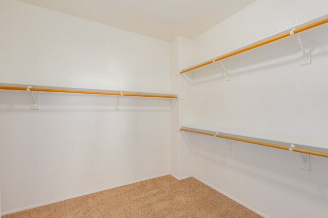Building Photo - 1462 W. Roadrunner Dr.