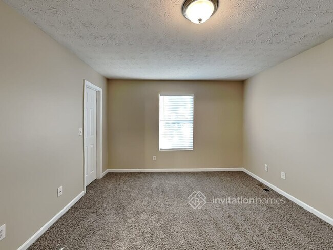 Building Photo - 2169 Silver Thorn Ct