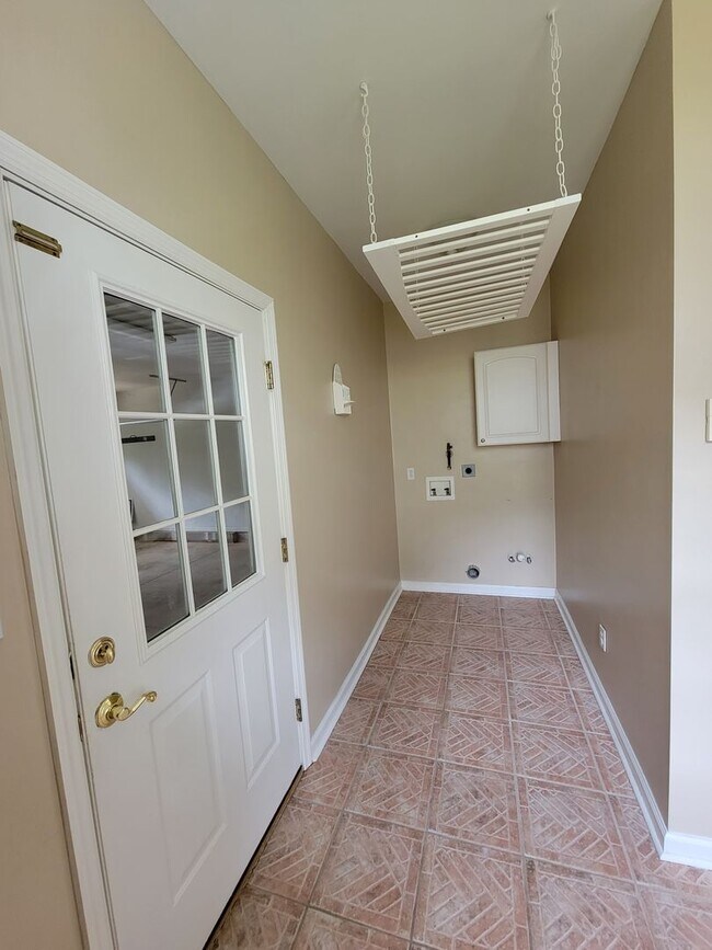 Building Photo - 3 bedroom home for rent in golden eagle's gated community, available July 6 2026, 2 car garage, f...