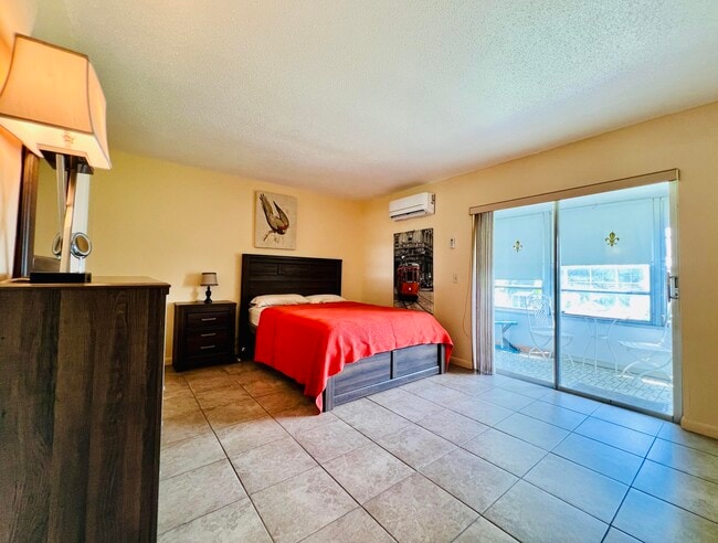 Building Photo - 142 Cambridge F