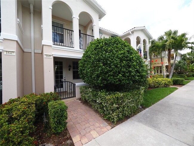 Building Photo - 1649 Napoli Dr W