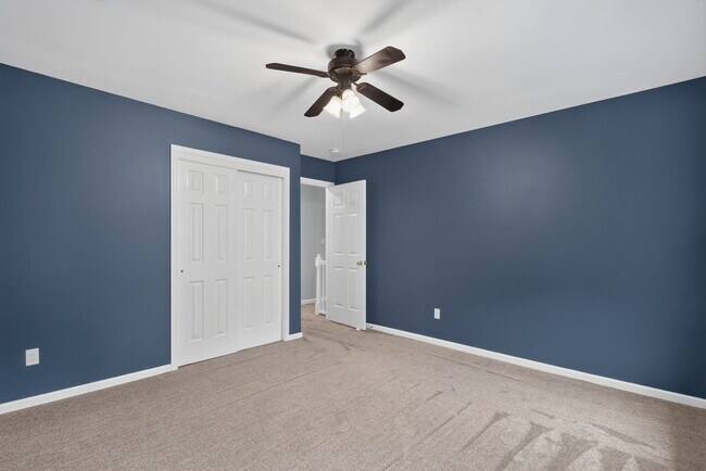Building Photo - 898 Gunston Ct