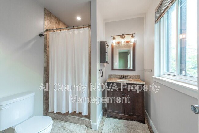 Building Photo - 10343 Bushman Dr
